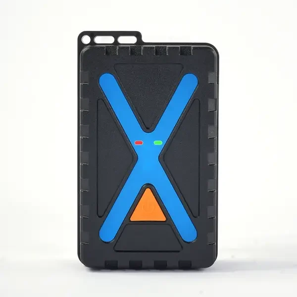 Eelink GPT48-X standing upright, front face with the two status LEDs lit