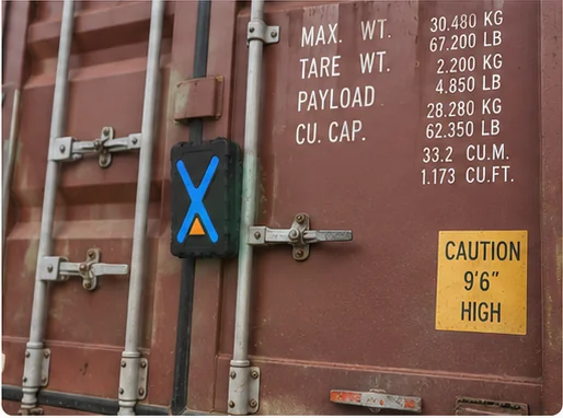Visualisation of an Eelink GPT48-X on a container door face beside the payload markings
